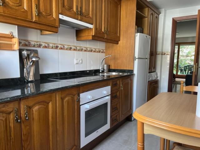 Casa Buganvilla. Apartamento Con Jardin, A 100 Metros Del Centro. Comillas Kültér fotó