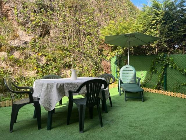 Casa Buganvilla. Apartamento Con Jardin, A 100 Metros Del Centro. Comillas Kültér fotó